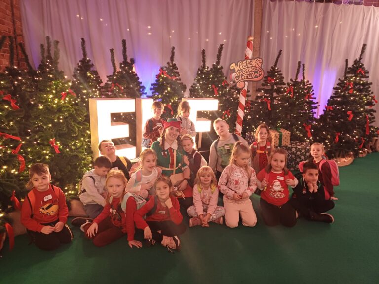 Wizyta grupy „Motylk”i i „Pszczółki” w Fabryce Elfów