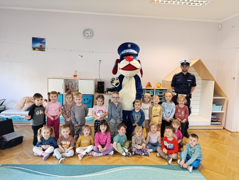 Wizyta Pana Policjanta w grupie Biedronek