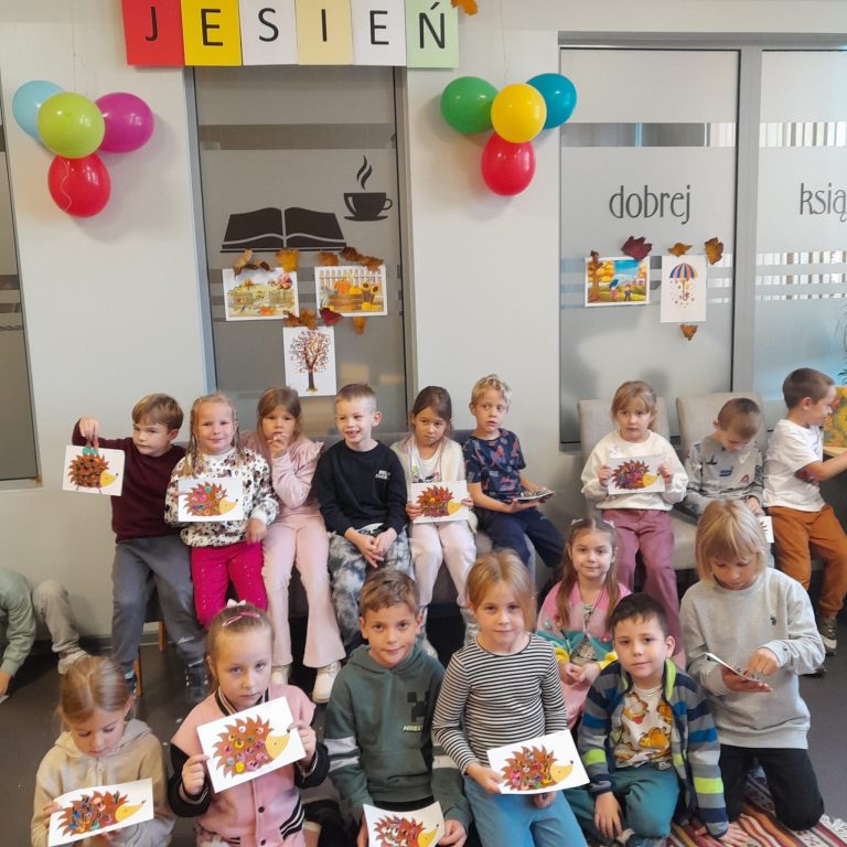 Grupa Motylków na warsztatach bibliotecznych