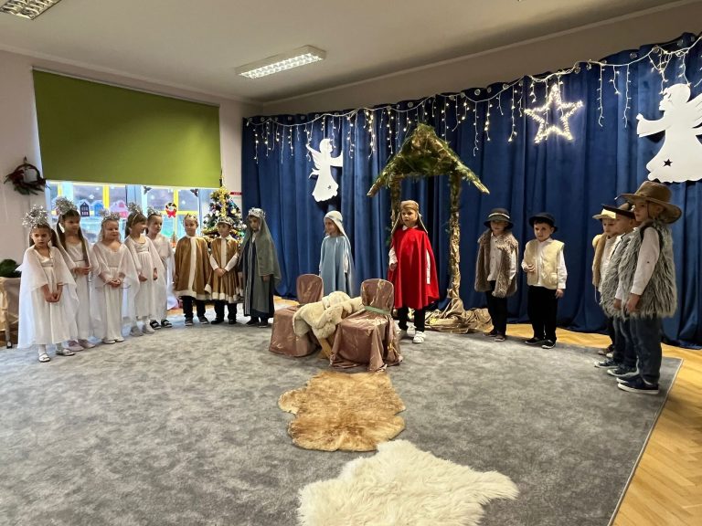 Jasełka w grupie Motylków