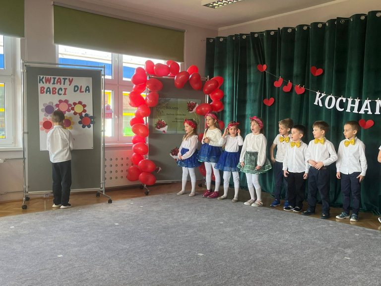 Dzień Babci i Dziadka w grupie Motylków.